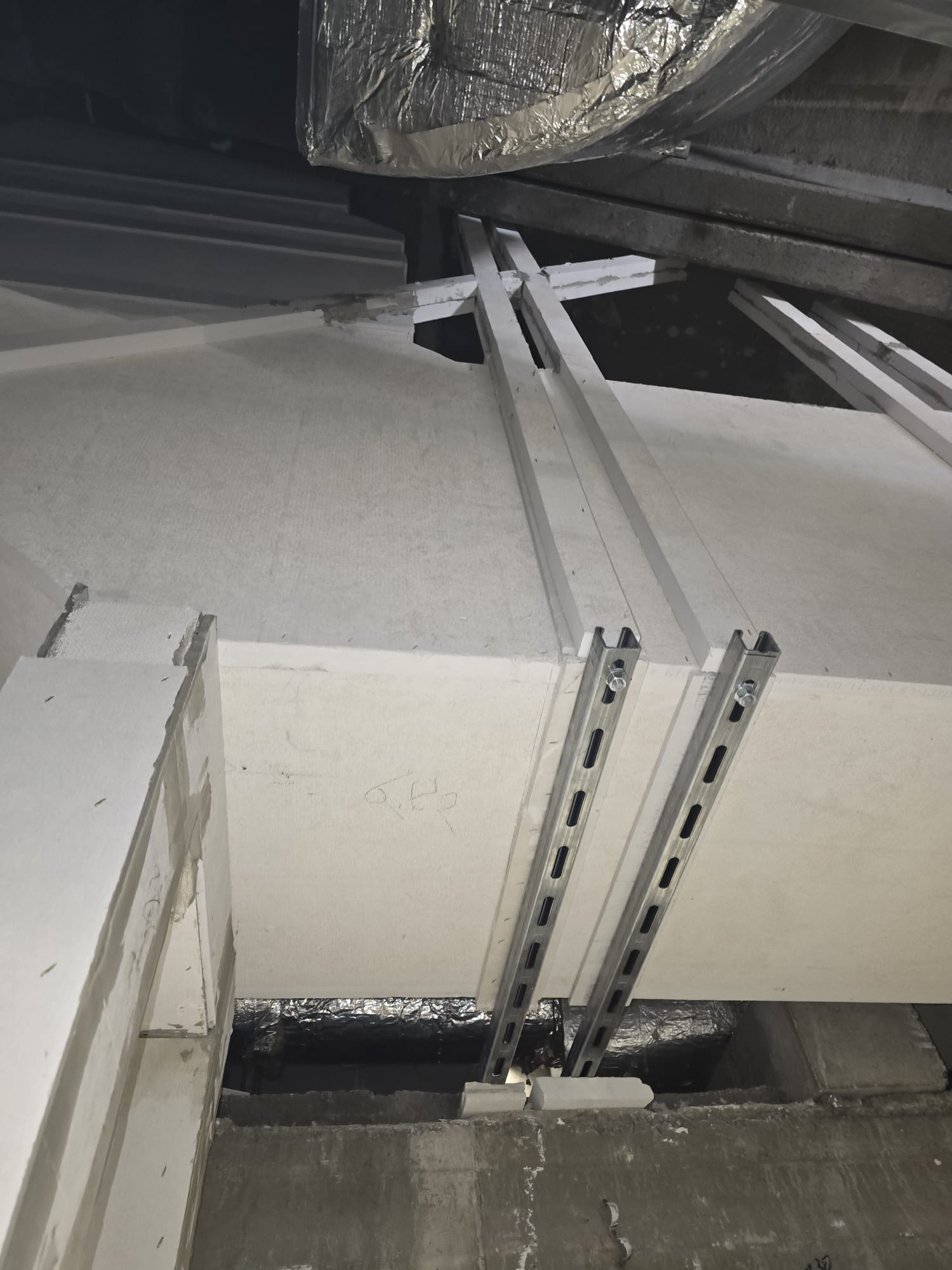 Feuerwiderstandsfähiger Entrauchungskanal (MRA) H+M Deggendorf gallery